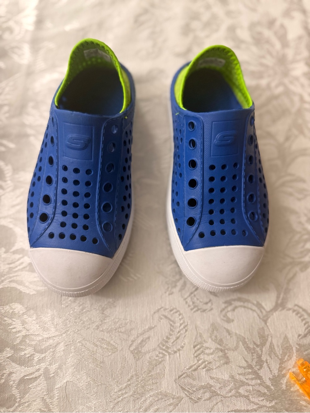Sketchers Slip On Blue & Green Water Sneakers Kid Size 13 , EUC